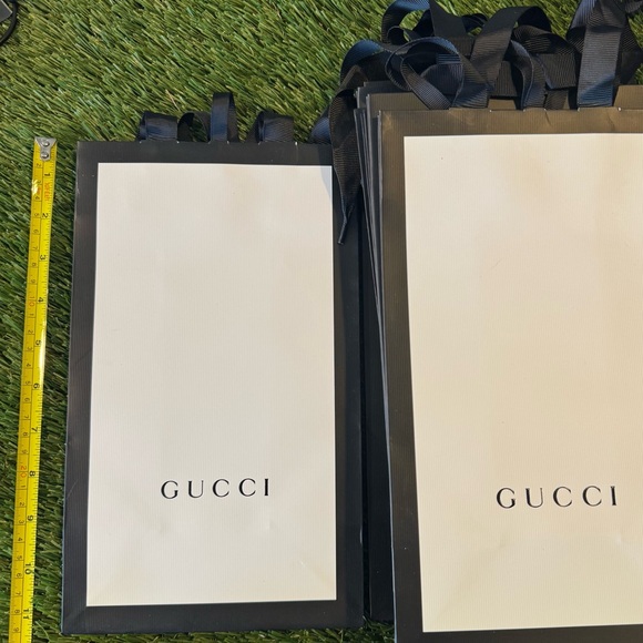 Gucci Black and White Gift Bags x10 - Picture 1 of 2